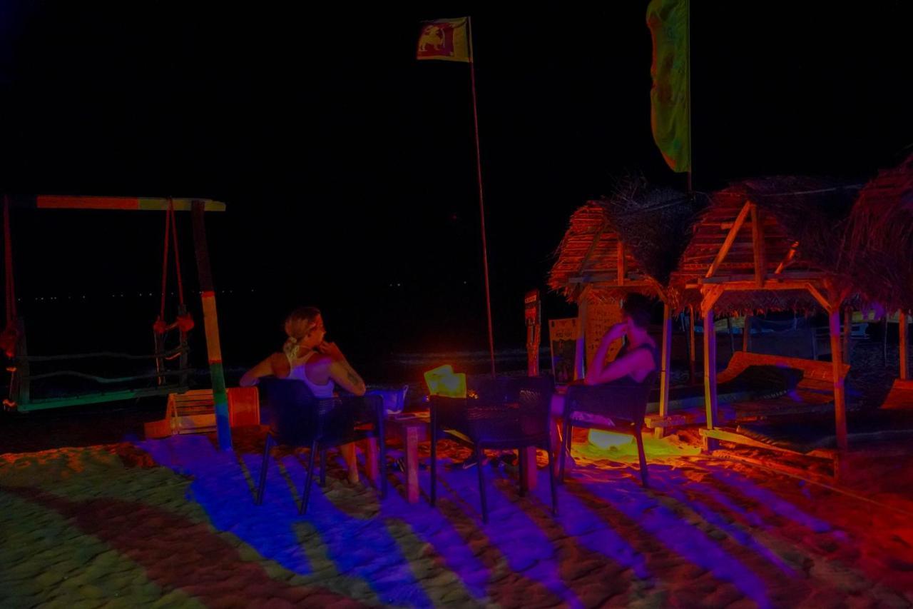 The Beach Lovers Nilaveli Exterior foto